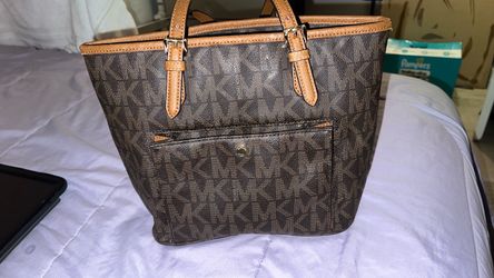 Michael Kors Jet Set Signature Snap-Pocket Tote