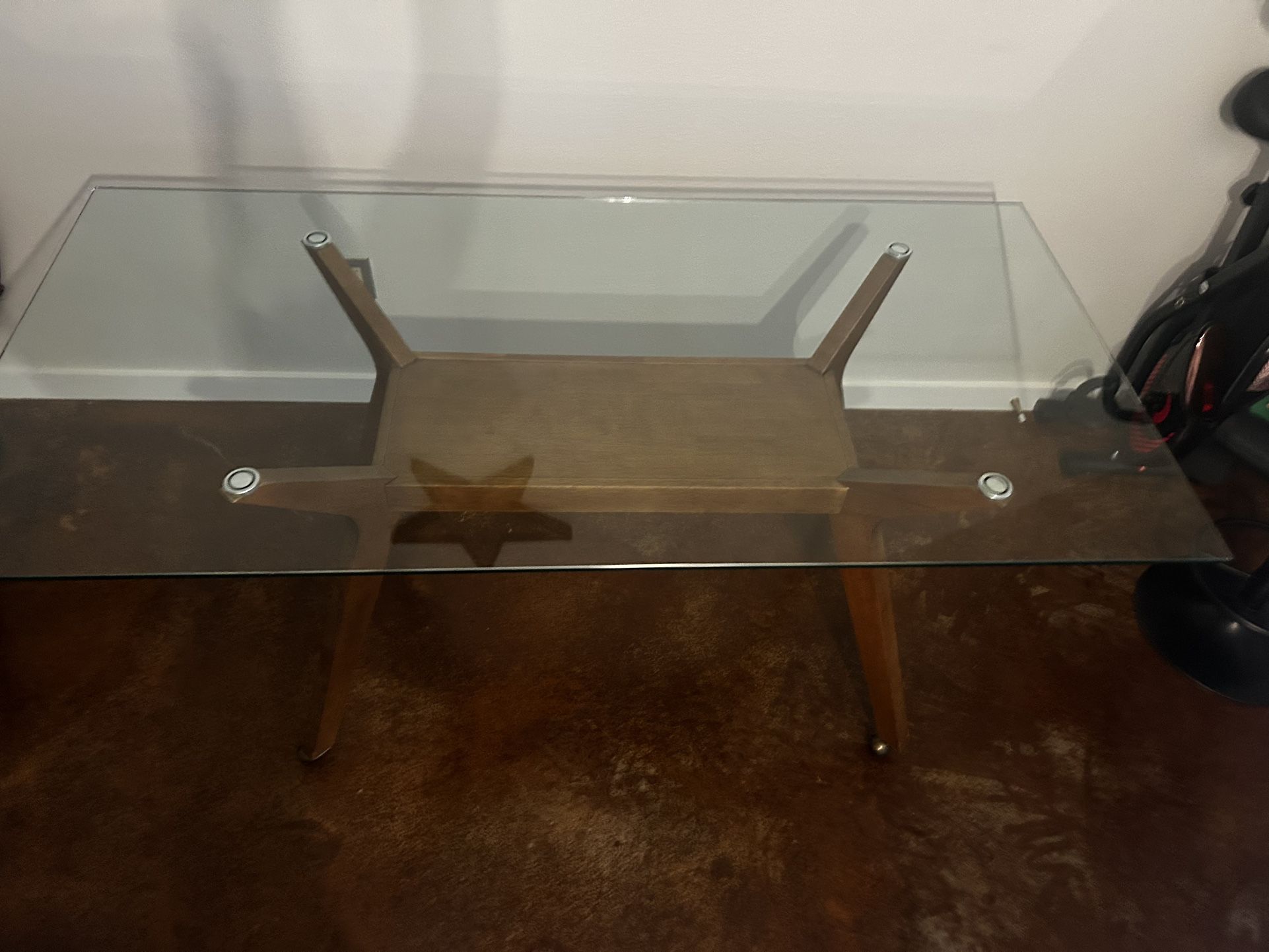 Free Dining Table