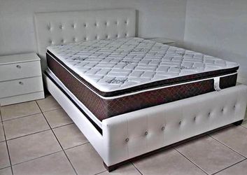 Mattress set bundle ( Boxspring + pillow + mattress protector)