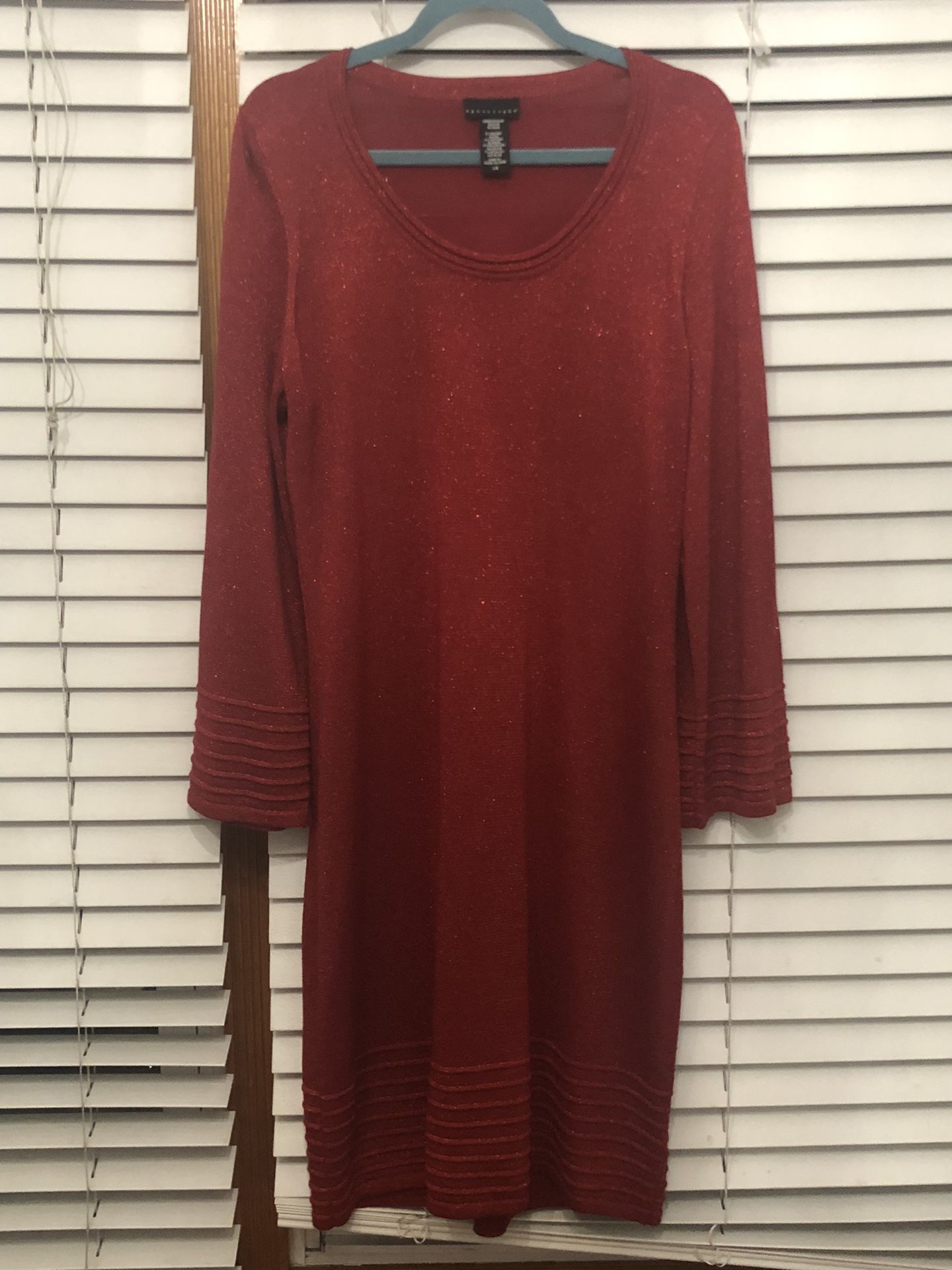 Red Glitter Knit Dress – Size Large – Elegant & Eye-Catching