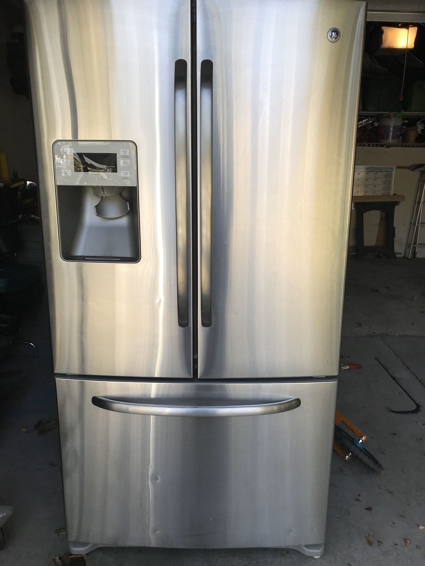 STAINLESS STEEL GE fridge