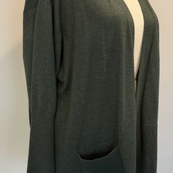 Like New Women’s Terra &Sky Classic Hunter Green Open Cardigan  Front POckets Size 3X Long Sleeve $22