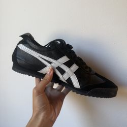 Black/White Onitsuka Mexico 66 Deluxe
