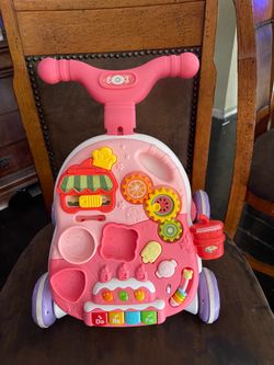 BABY STANDING WALKER