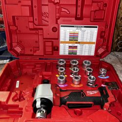 Milwaukee M18 FORCE LOGIC crimper kit 