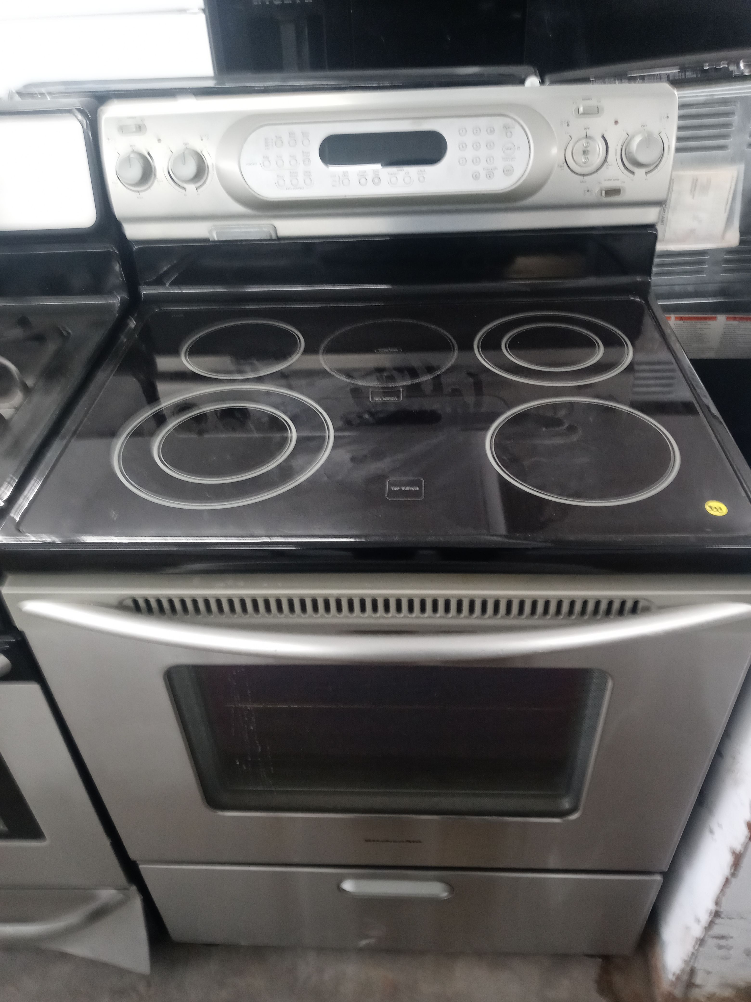 KITCHEN AID GLASS TOP STOVE