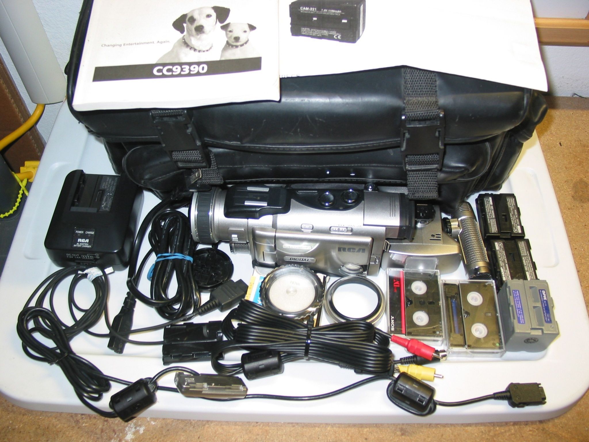 Ultra Rare RCA CC9390 MiniDV Tape Digital Video Camera camcorder w/Detachable LCD & NIGHTSHOT
