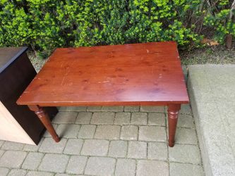 Childrens desk Craft Table $40 Matching chair just the right height $10