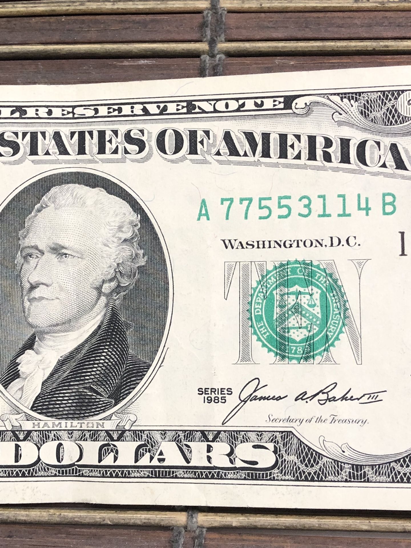 Crisp No Major Folds Or Creases Older 1985 $10 Dollar Bill