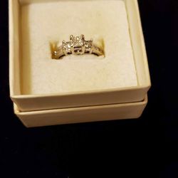 Diamond princess cut engagement ring 1 carat total