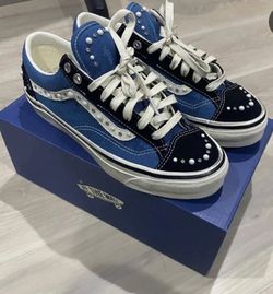 Pearlized vans men’s size 10