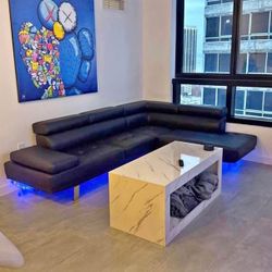 Limited time offer: exclusive deals on sectionals| Finance and delivery available!