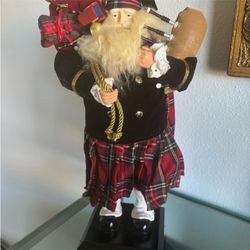 Vintage Scottish bagpipe Santa 18 inches tall