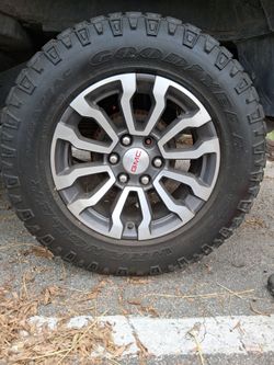 2021 GMC SIERRA OFF ROAD TIRES.