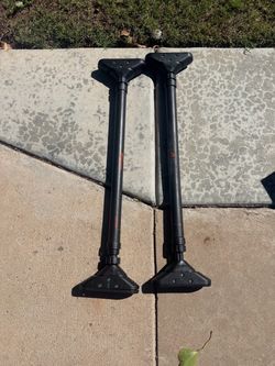 Pull up bars