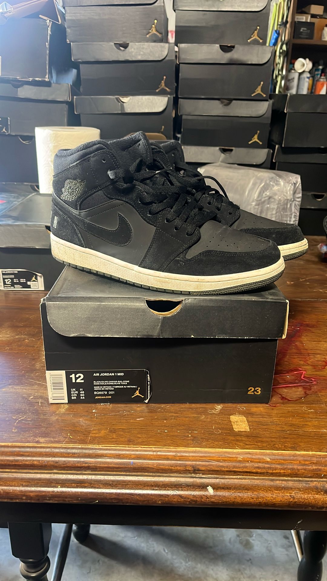 Jordan 1 Mid