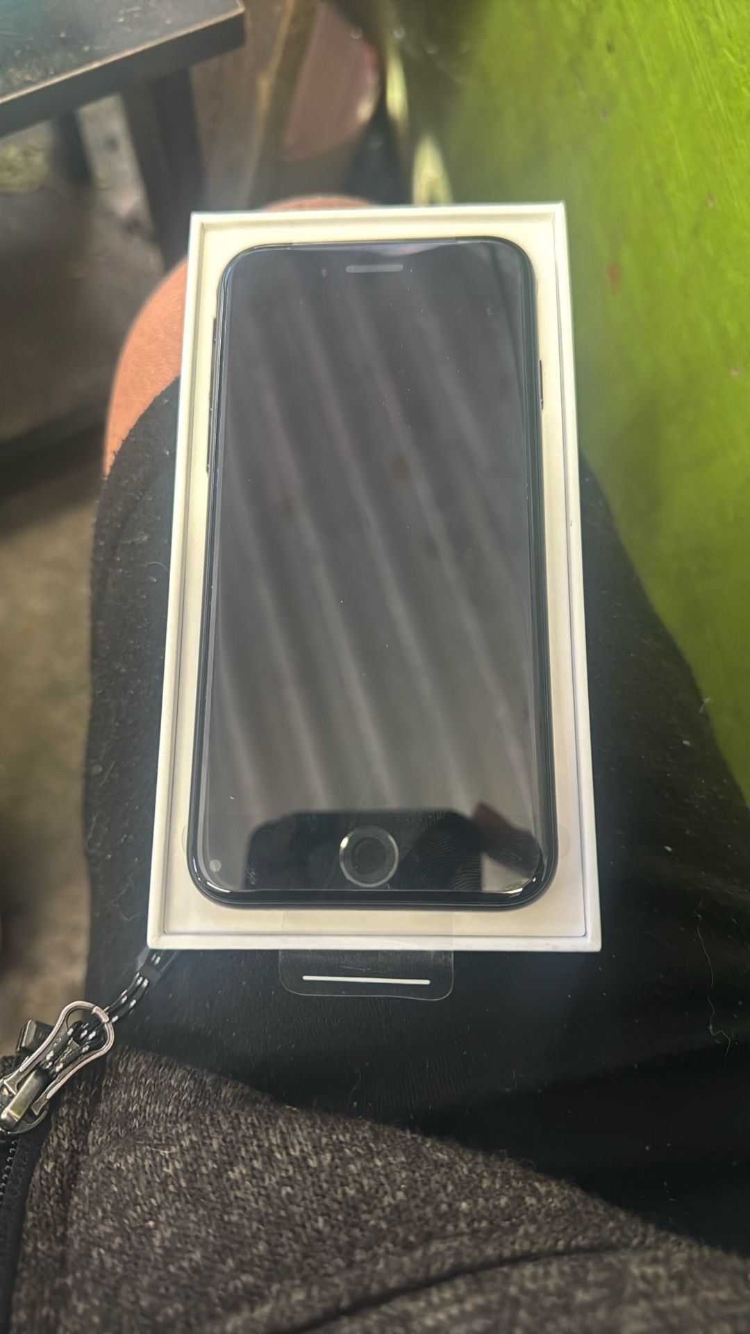 iPhone SE 