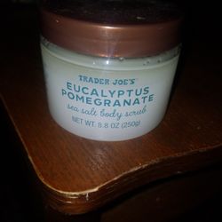 Eucaptus And Pomegranate Body Scrub