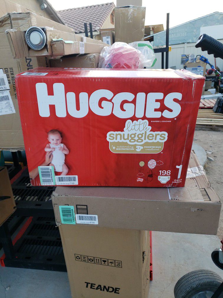 Huggies SIZE 1 Diapers 198 Count