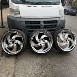 22” Stradas Rims & Tires 