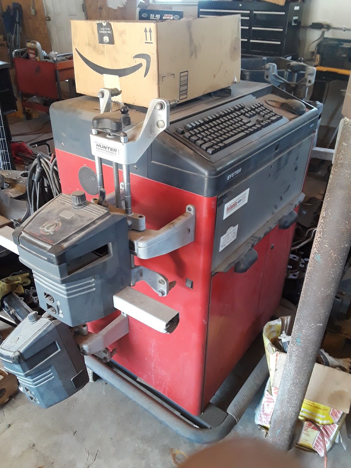 Hunter WA140 wheel alignment machine