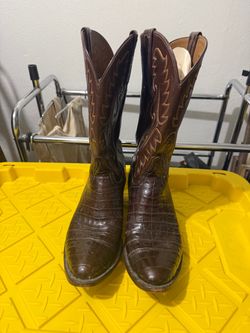 3 pair 11D Men’s Boots:  Lucchese, Tecovas, and Justin Boots