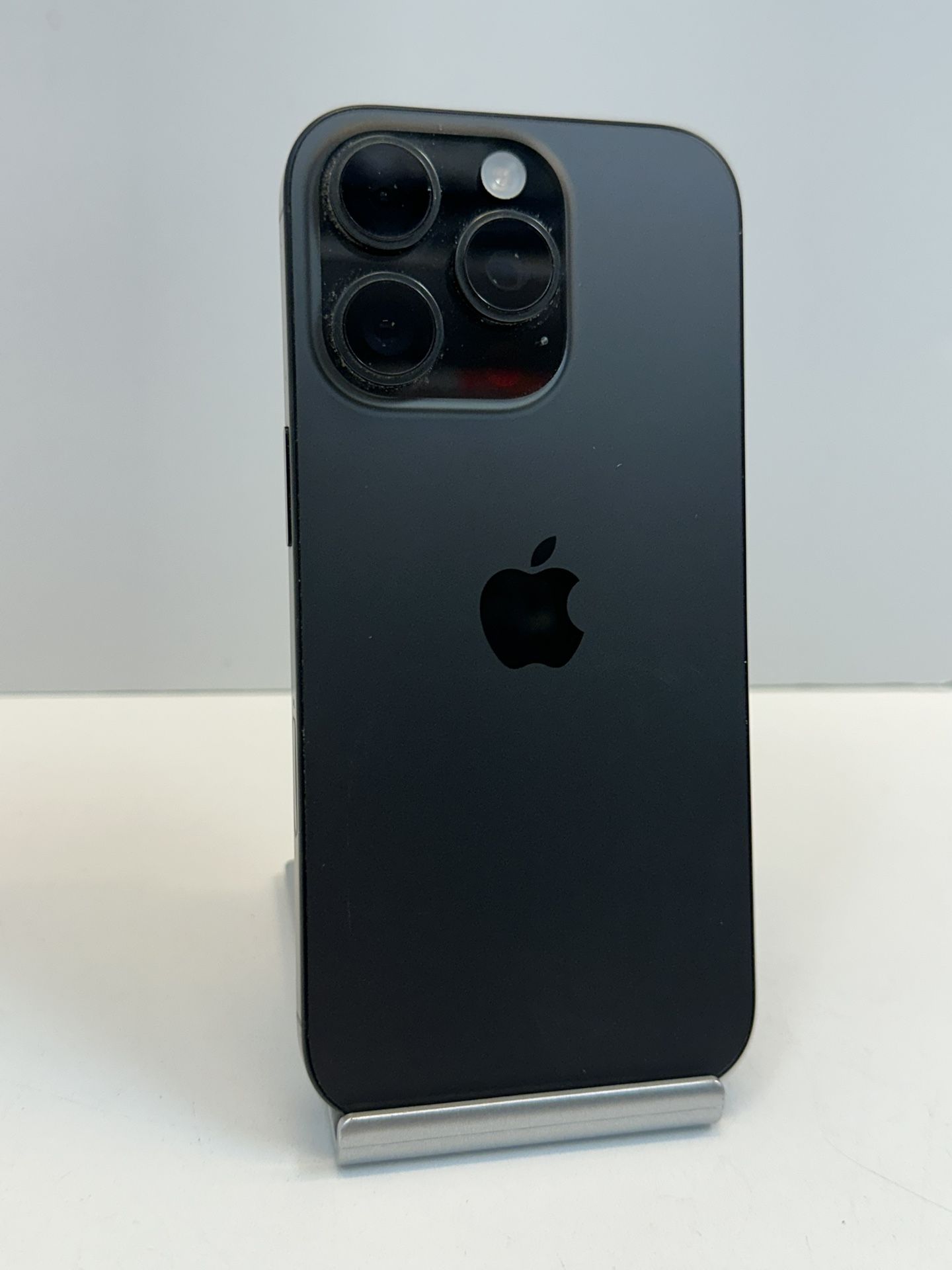 Apple iPhone 16 PRO 128gb. ( Fully Unlocked )