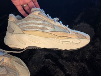 Adidas Yeezy Boost 700 V2 Cream Sneakers