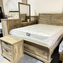 New 5pc Queen Floor Sample Bedroom Set