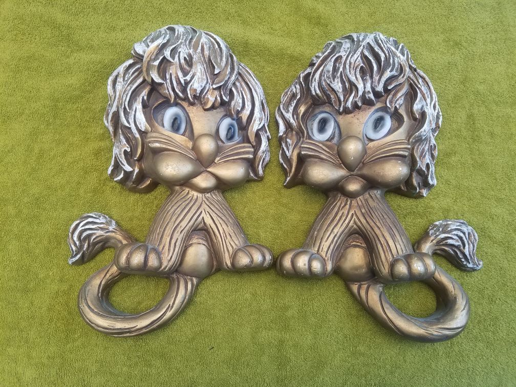 Lion wall plaques collectable 1970's