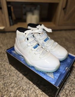 Legend Blue 11’s Size ( 8 ) 