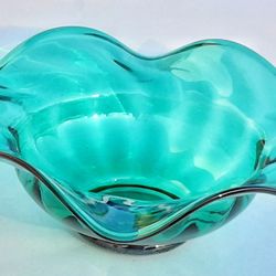  MID century modern blenko seafoam aquamarine Green art glass ruffled bowl.  Approx. 8" 