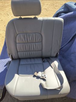 Seats that came out of Lexus 2007 lx470 I have middle row back row and rear
