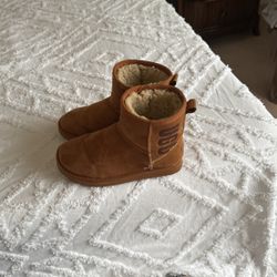 Europe Ugg 37 
