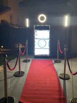Magic Mirror Photo Booth