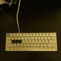 Razor Huntsman Mini White come’s With Cable