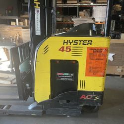 Hyster Forklift 