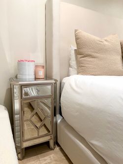 Mirrored Nightstand with Crystal Knobs | Bedside Table Mirrored