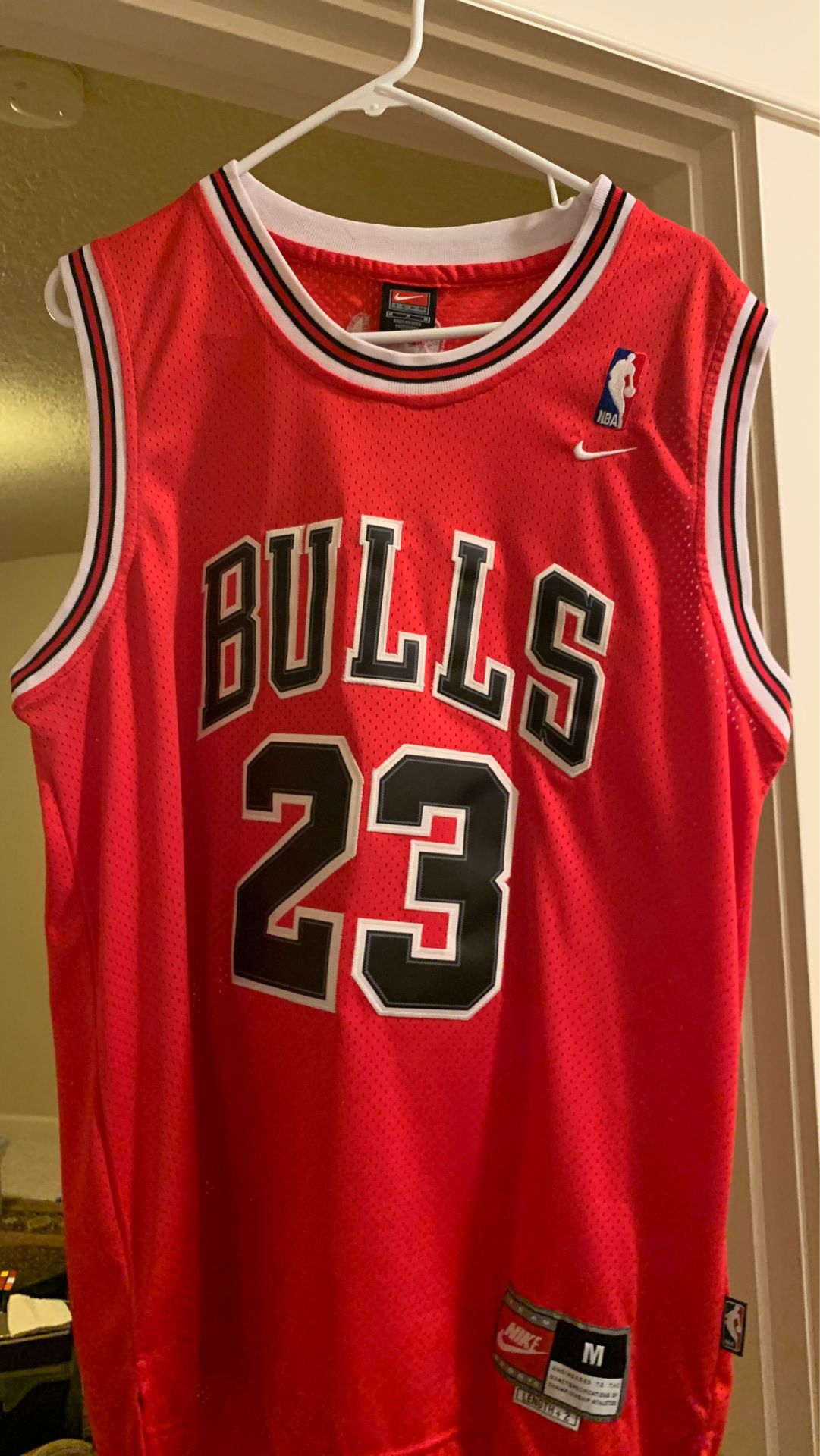 Michael Jordan home bulls jersey 23 medium +2 length