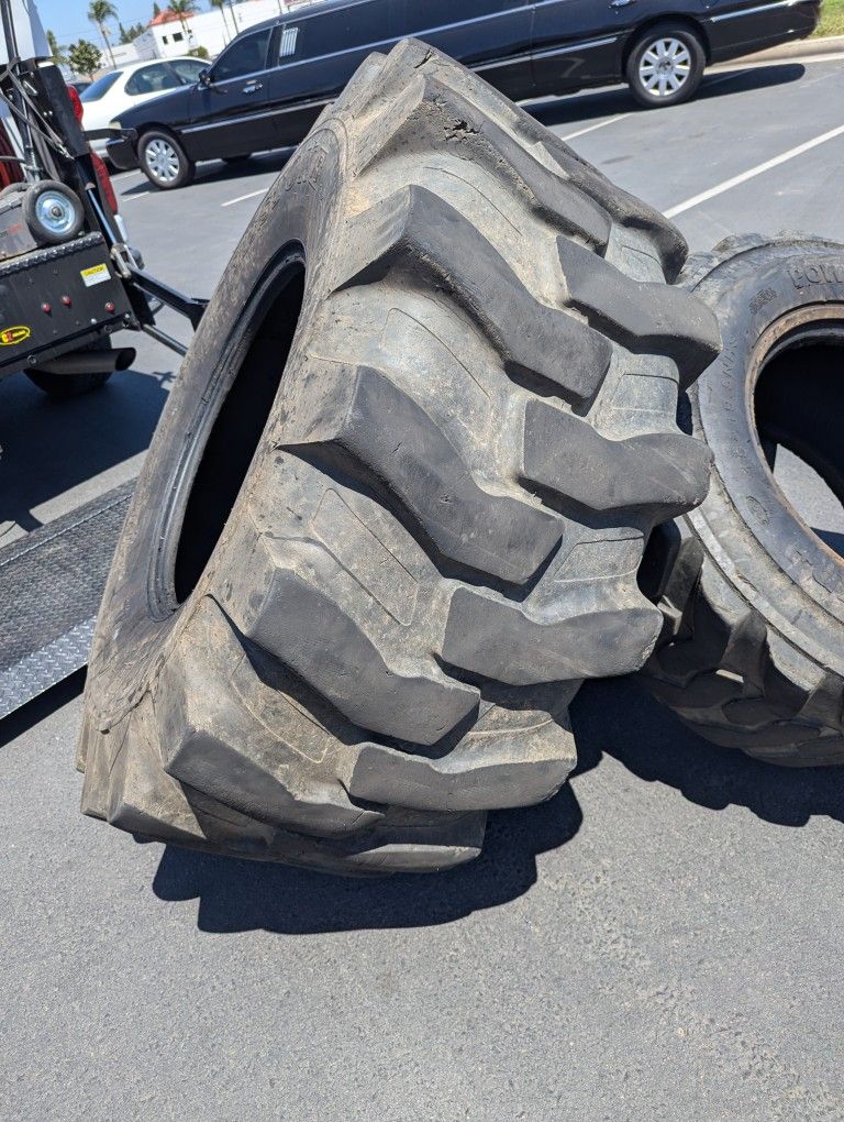 Backhoe Tires Used 21L-24 And 15-19.5