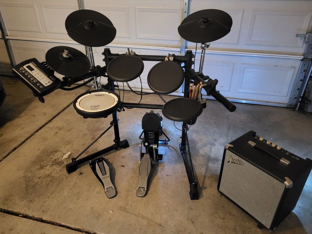 $325 - Beginner Electric Drum Kit (Drum Set) - Roland TD-3