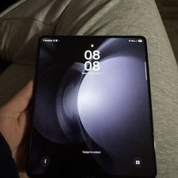 Samsung Galaxy Z Fold 5