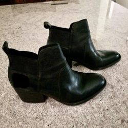 BOOTS - WOMEN - BORN - BLACK - 9 1/2