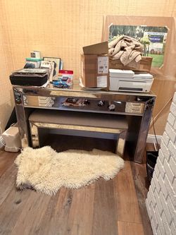 Beautiful z gallery desk and bench