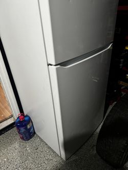 LG refrigerator Upright Freezer 