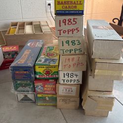 1000s Of Trading Cards