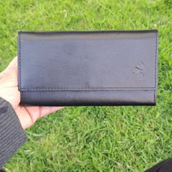 Patricia Nash black wallet