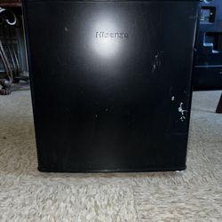 Hisense Mini Fridge 