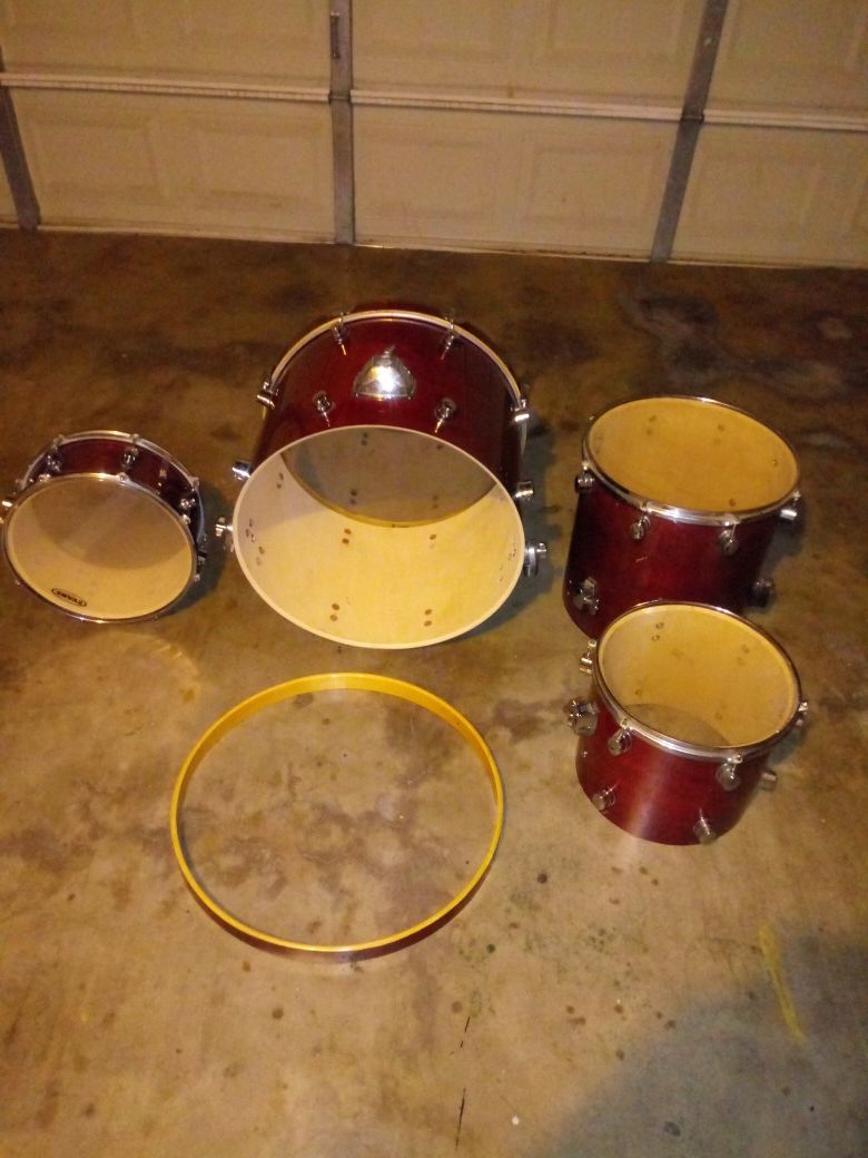 DRUMS ALMOST CONDITION GOOD FOR PROJECT..(OFFERT)