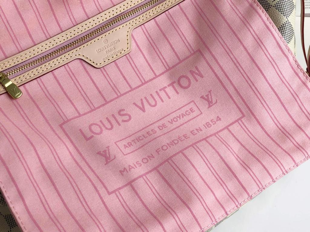 Louis Vuitton Félicie in Damier Azur with Rose Ballerine Lining